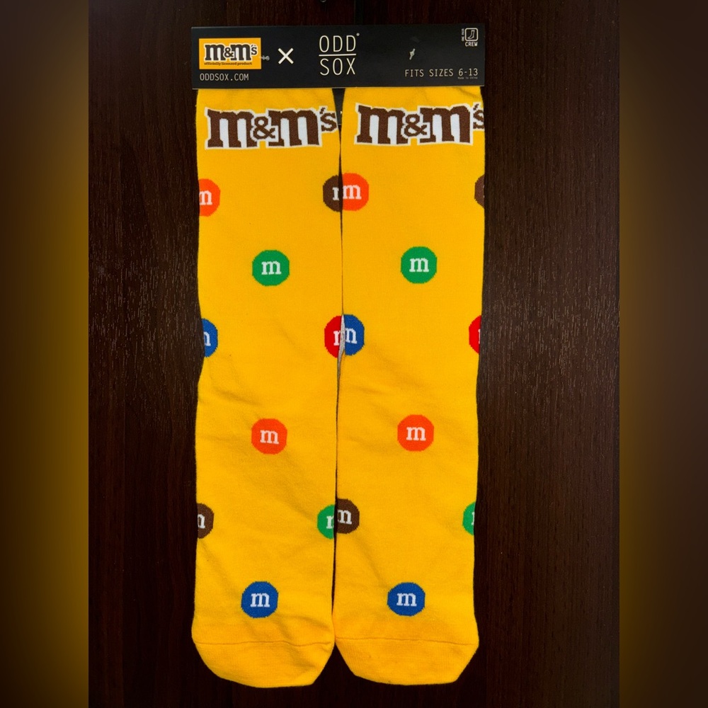 M&M’S ODD SOX NOVELTY CREW SOCKS NWT MEN’S SHOE SIZE 6-13